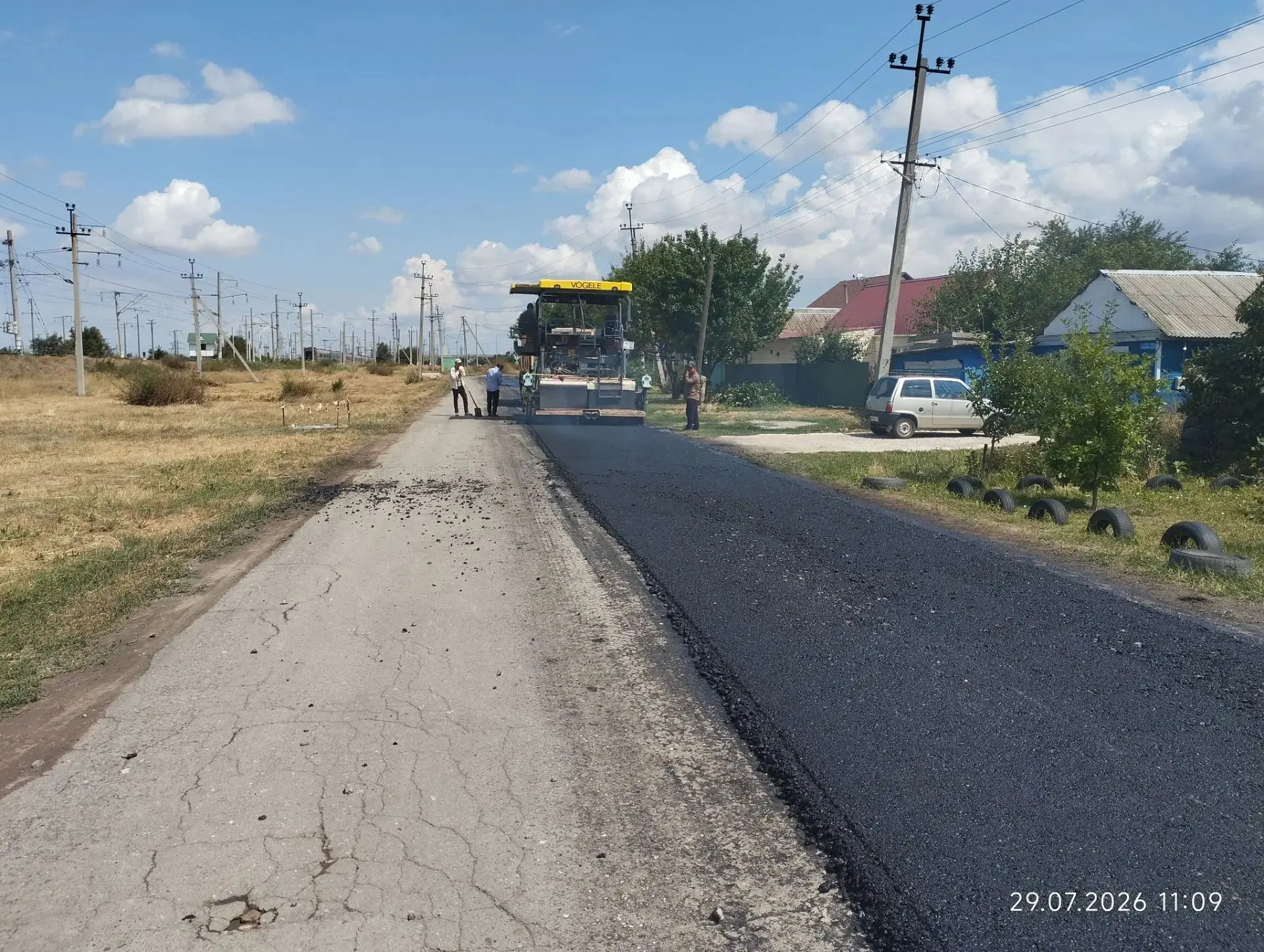 Начаты работы по укладке асфальтного покрытия на части дороги ул. Баранова г. Котельниково