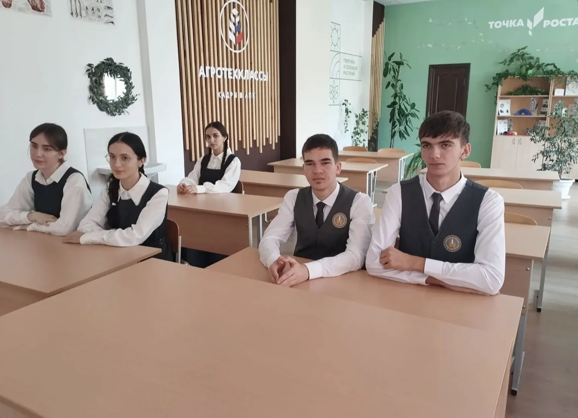 📢 Уроки сплоченности: первые классные часы в новом учебном году!