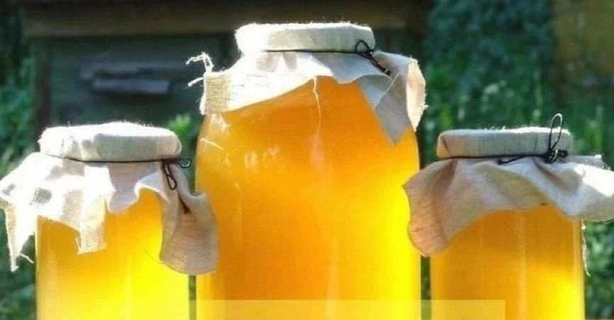 3 пpичины заменить cахаp мёдом.