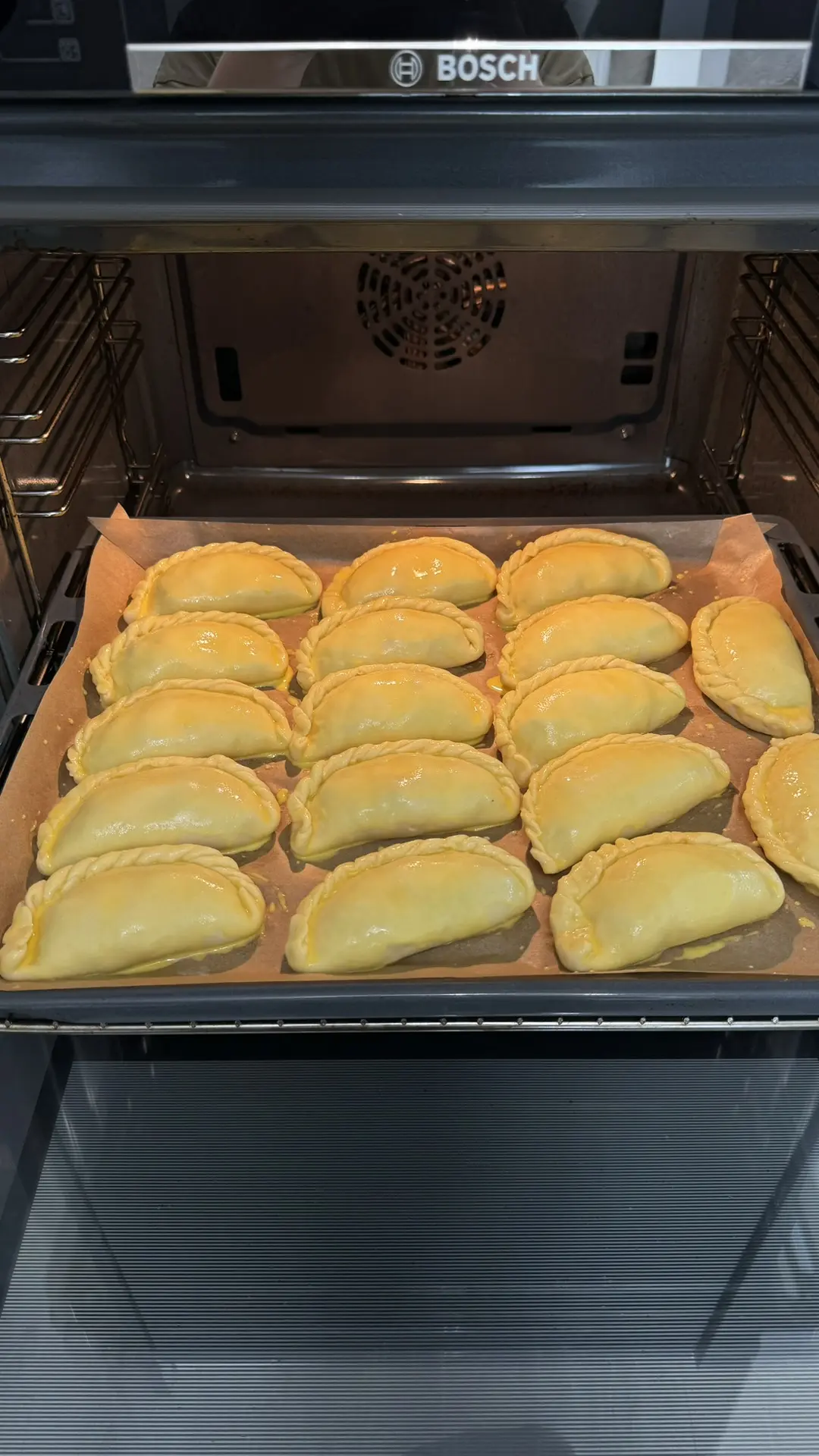 Сочная мясная выпечка с нежнейшим песочным тестом на сметане 🔥