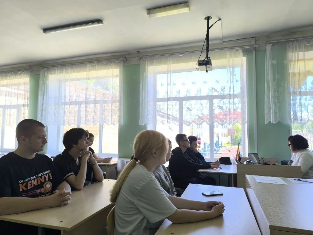3 июня в рамках программы летнего трудового лагеря прошла профилактическая беседа на тему: «Опасност