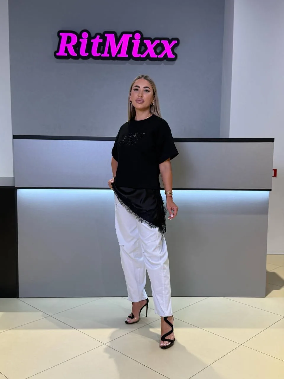 Брюки - 7800₽
Размеры: 42-48
Топ с футболкой - 7900₽
Размеры: 42-54
Цвета: черный и молочный 

Отпра