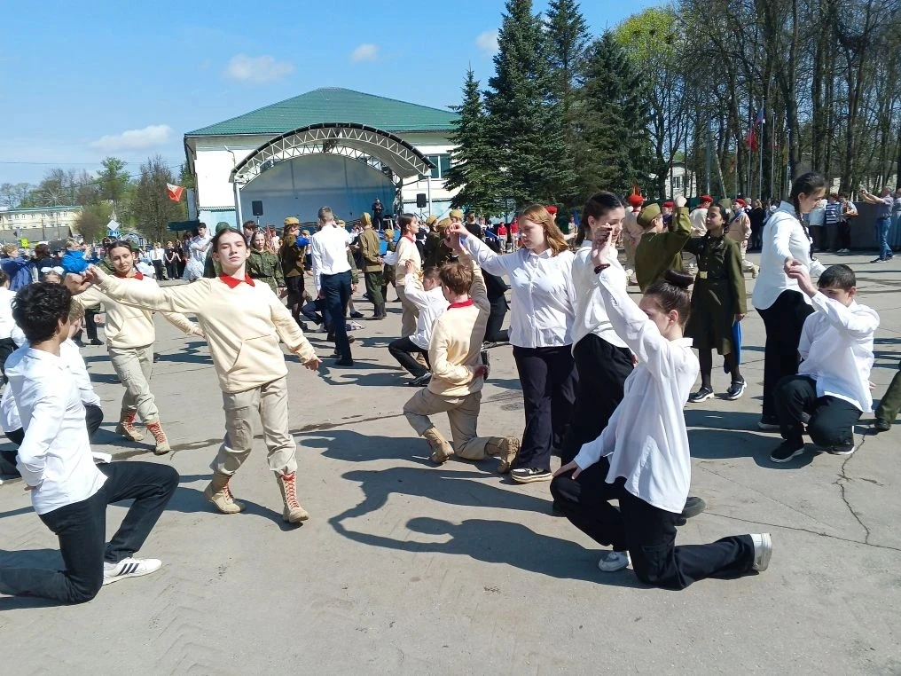В Зубцове на площади Ленина традиционно состоялся Марафон Победы, посвящённый 81-летию ...