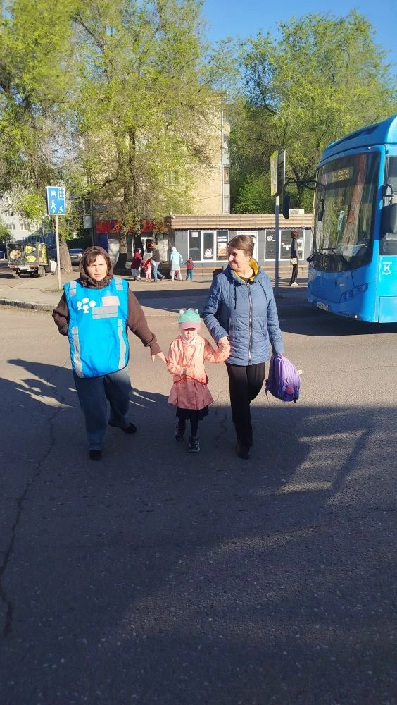 🚦👮‍♂️**Родительский патруль следит за безопасностью на дороге!**🚦👮‍♂️