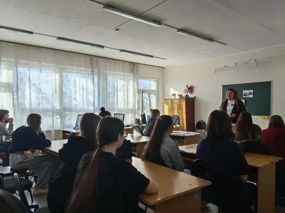 🇷🇺Разговоры о важном🇷🇺    📌Новая учебная неделя в нашем колледже началась традиционно с занятия «Раз