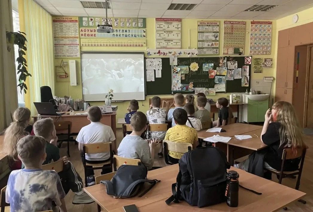 🎬 Кинопоказ в стиле ретро!