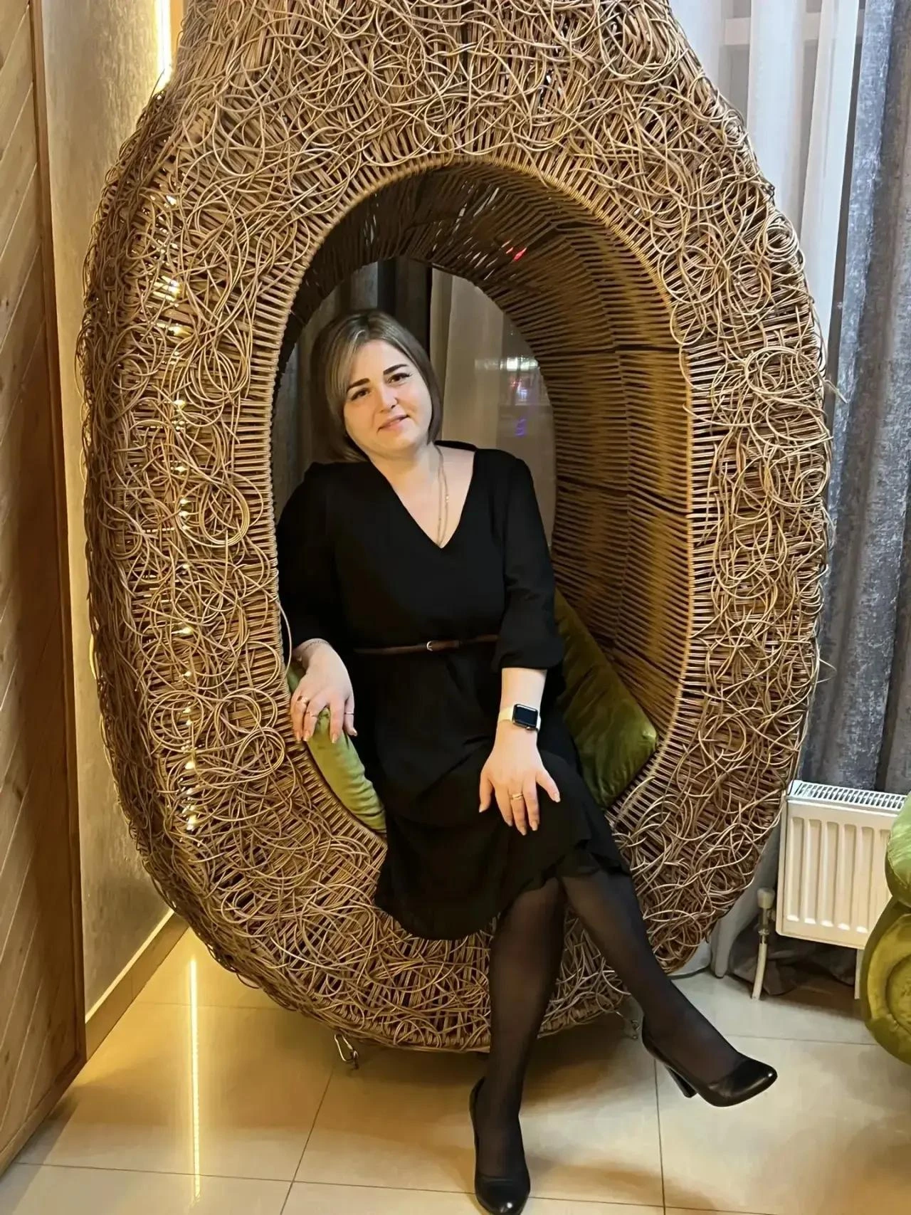 Ирина Анатольевна Антропова, с наступающим вас Днем учителя
