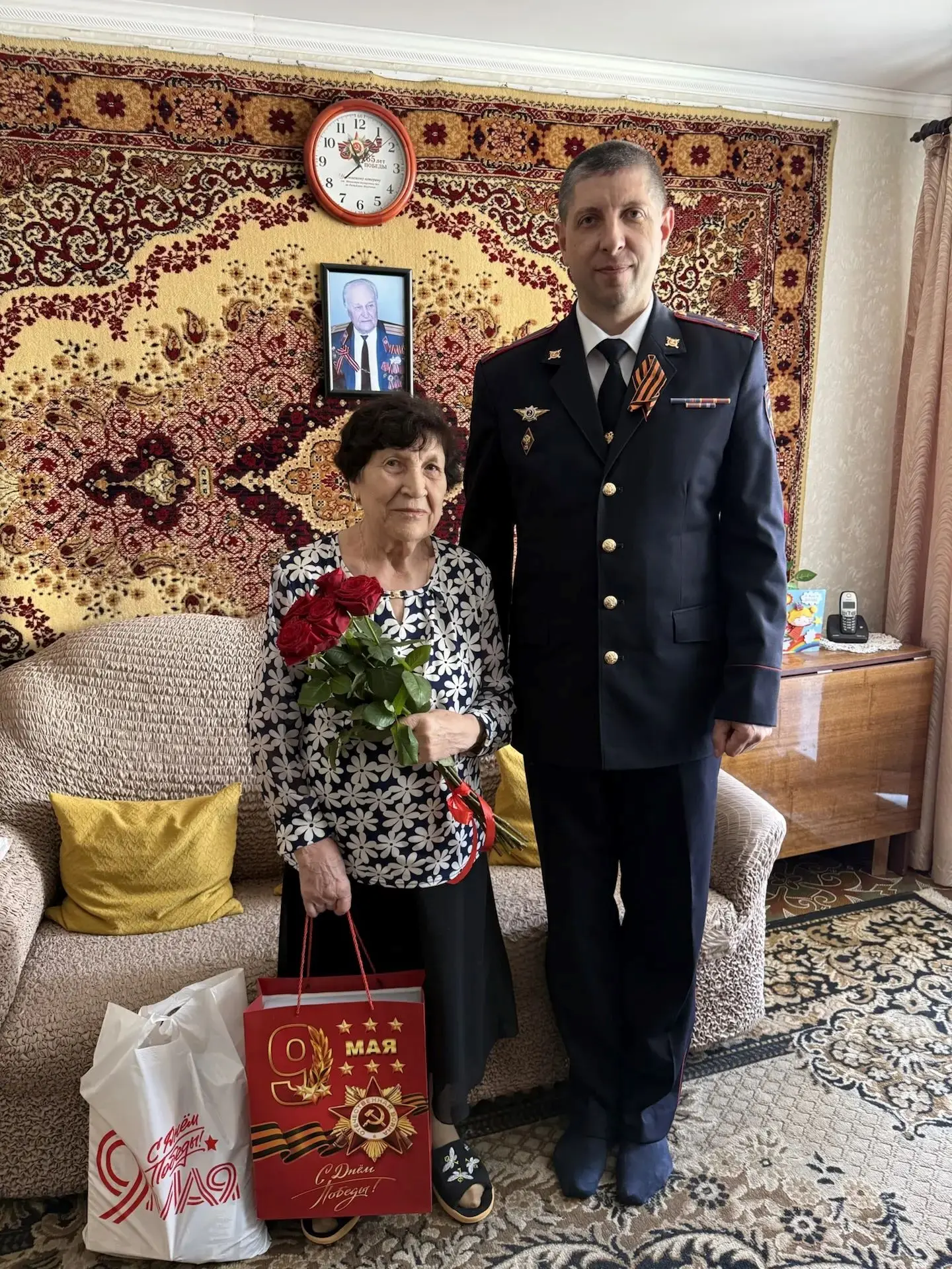 💐В преддверии Дня Победы руководство МВД по Республике Мордовия поздравило труженицу тыла и вдов фро