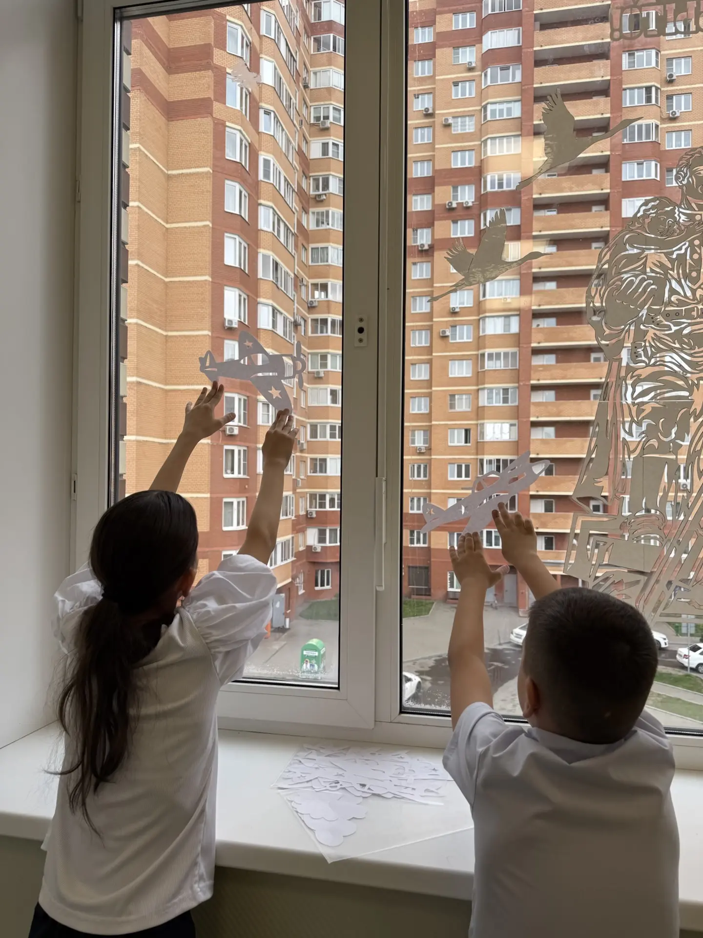🌿🕊 ОКНА ПОБЕДЫ: Помним! Гордимся! Благодарим!   В рамках Всероссийской акции  «Окна Победы»! 🔥  Вмес