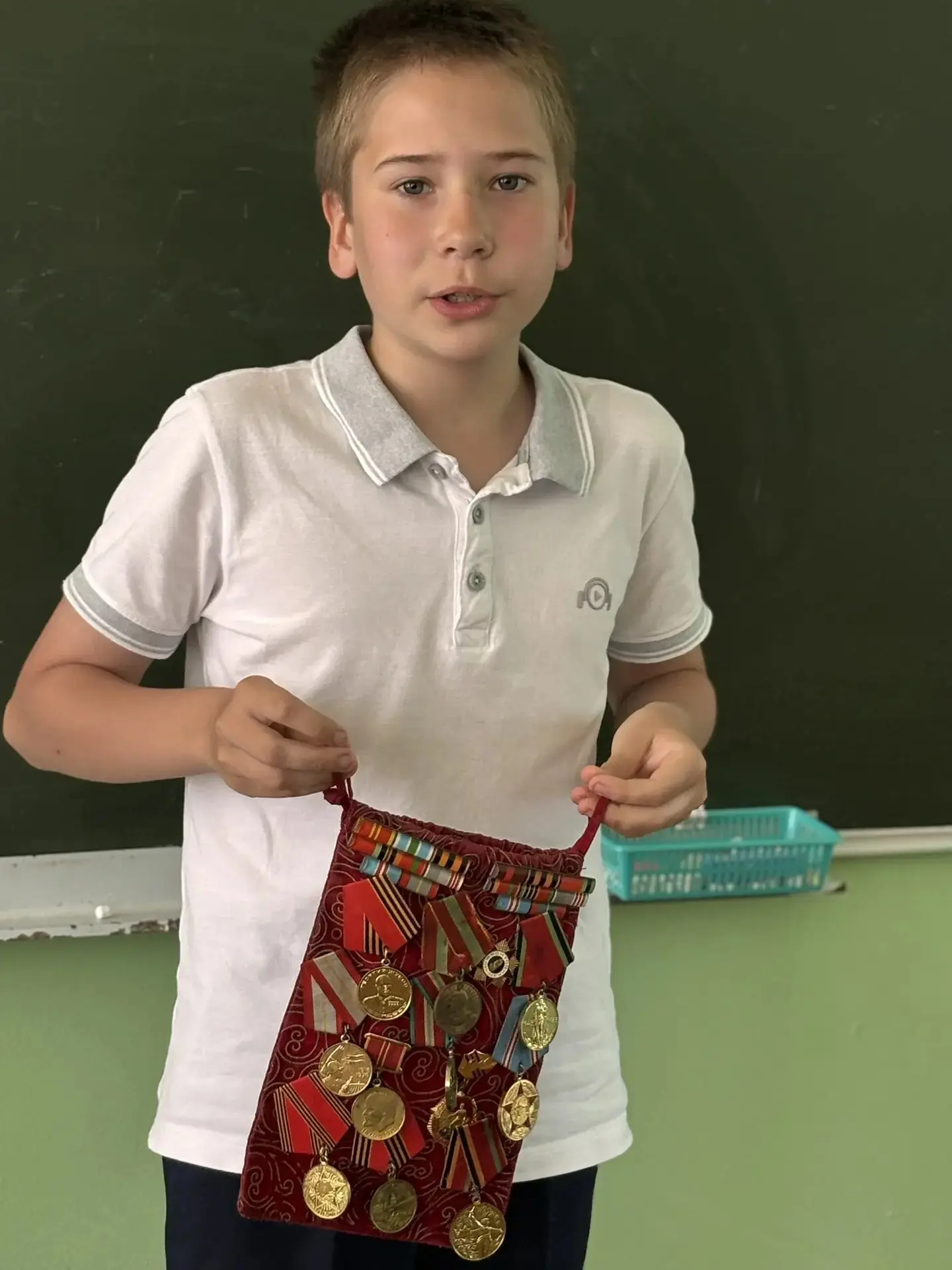 "Артефакт моей семьи": Путешествие в прошлое и сердце каждого Орлёнка! 🌟  Сегодня у Орлят царила осо