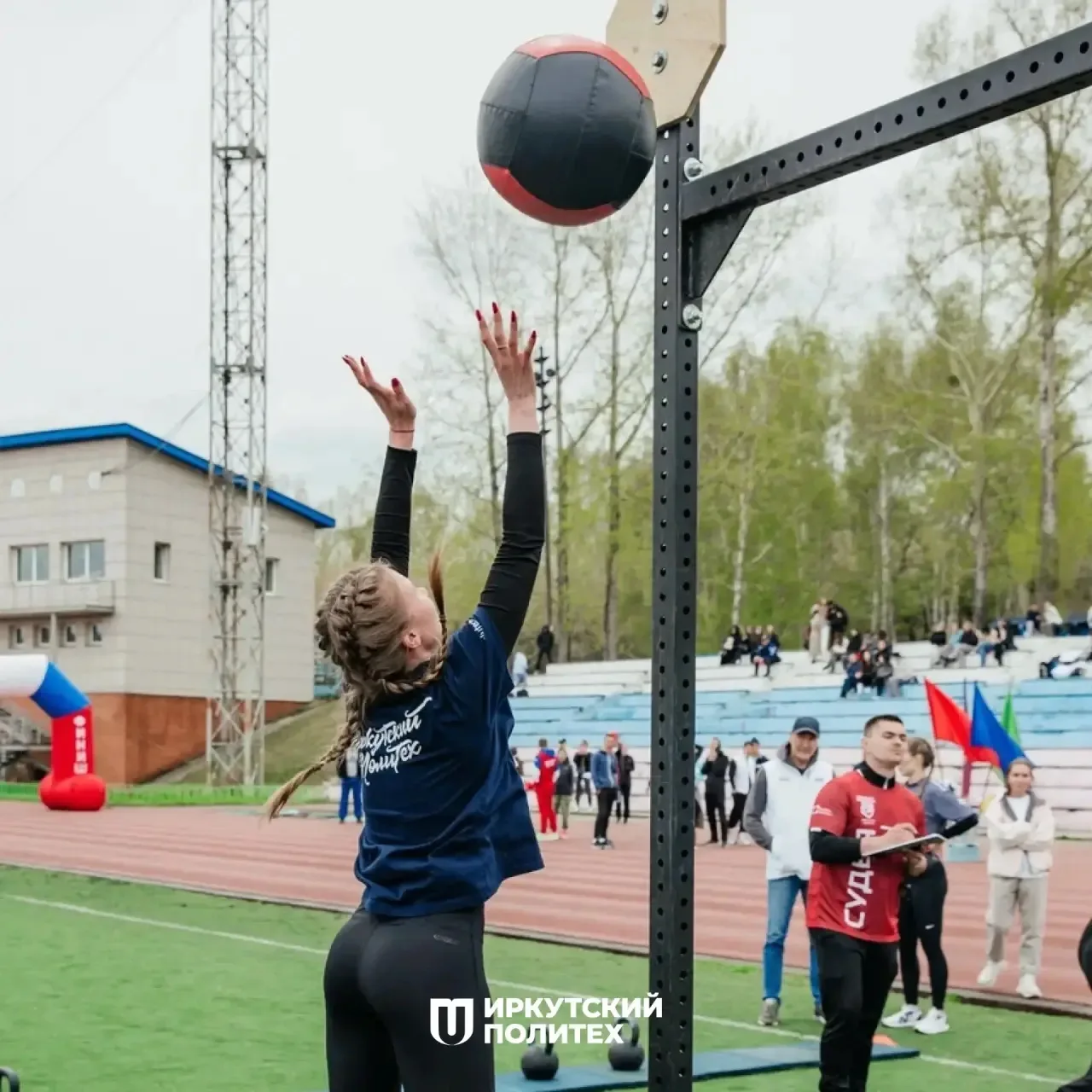 Гонка многоборья ГТО: Битва сильнейших на стадионе ИРНИТУ!  Студенты из 6 вузов Иркутска сразились з
