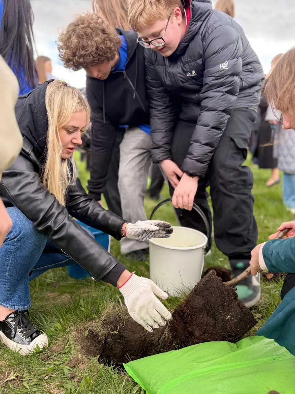 🌳  Экологическая акция «Молодёжный сад»   24 апреля в Молодёжном центре «На Богатырском» прошла экол
