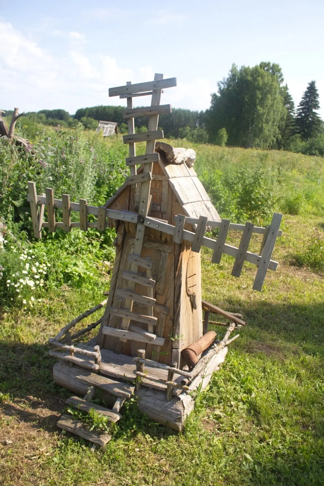 🌿 У Ильи Богданова есть удивительный мир, где оживает дерево
