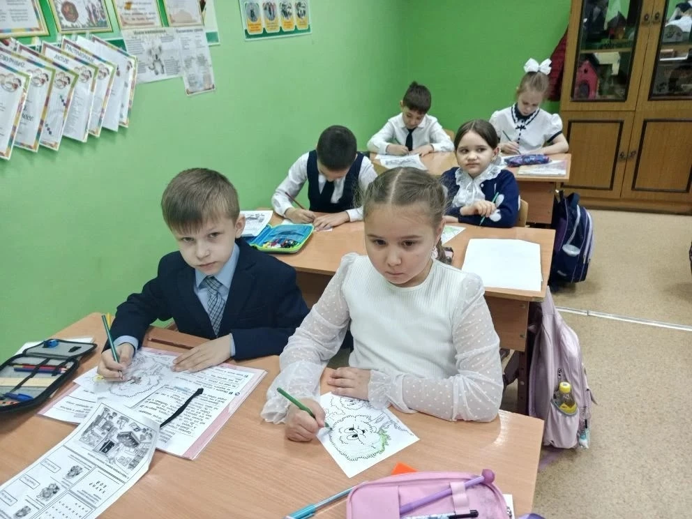 🥛🍎🥦День Здоровья: Секреты Супергероев! 💪🚴‍♂️  💡Привет, наши маленькие друзья, наши первоклашки 👋  💪З