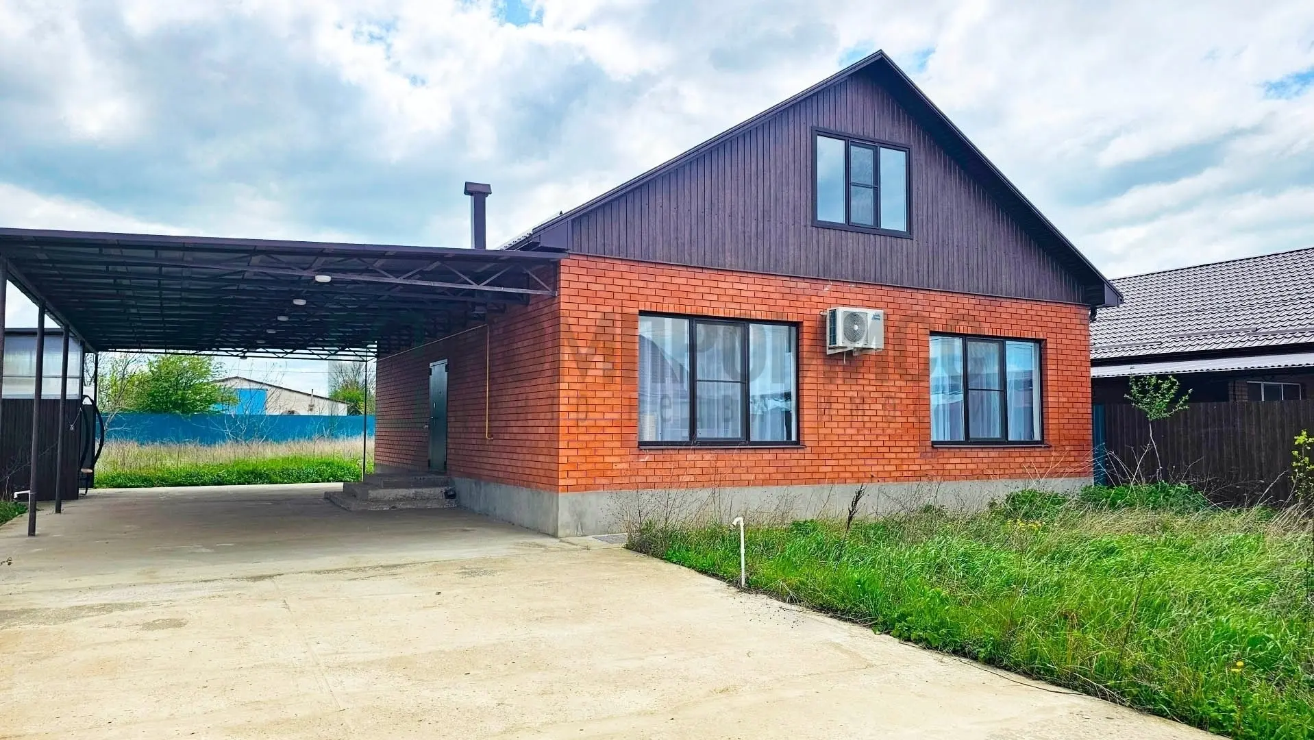 🏠 ID 117609732 Адрес: Краснодарский край, Абинский р-н, ст-ца Холмская  📍 Новый дом с современной пл