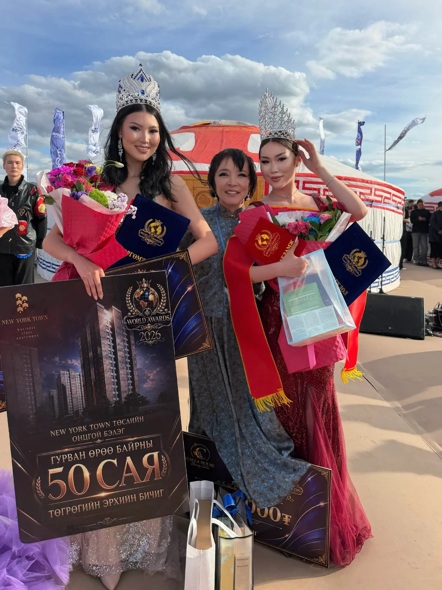 Девушки из Бурятии победили на конкурсе «World Awards» в Монголии