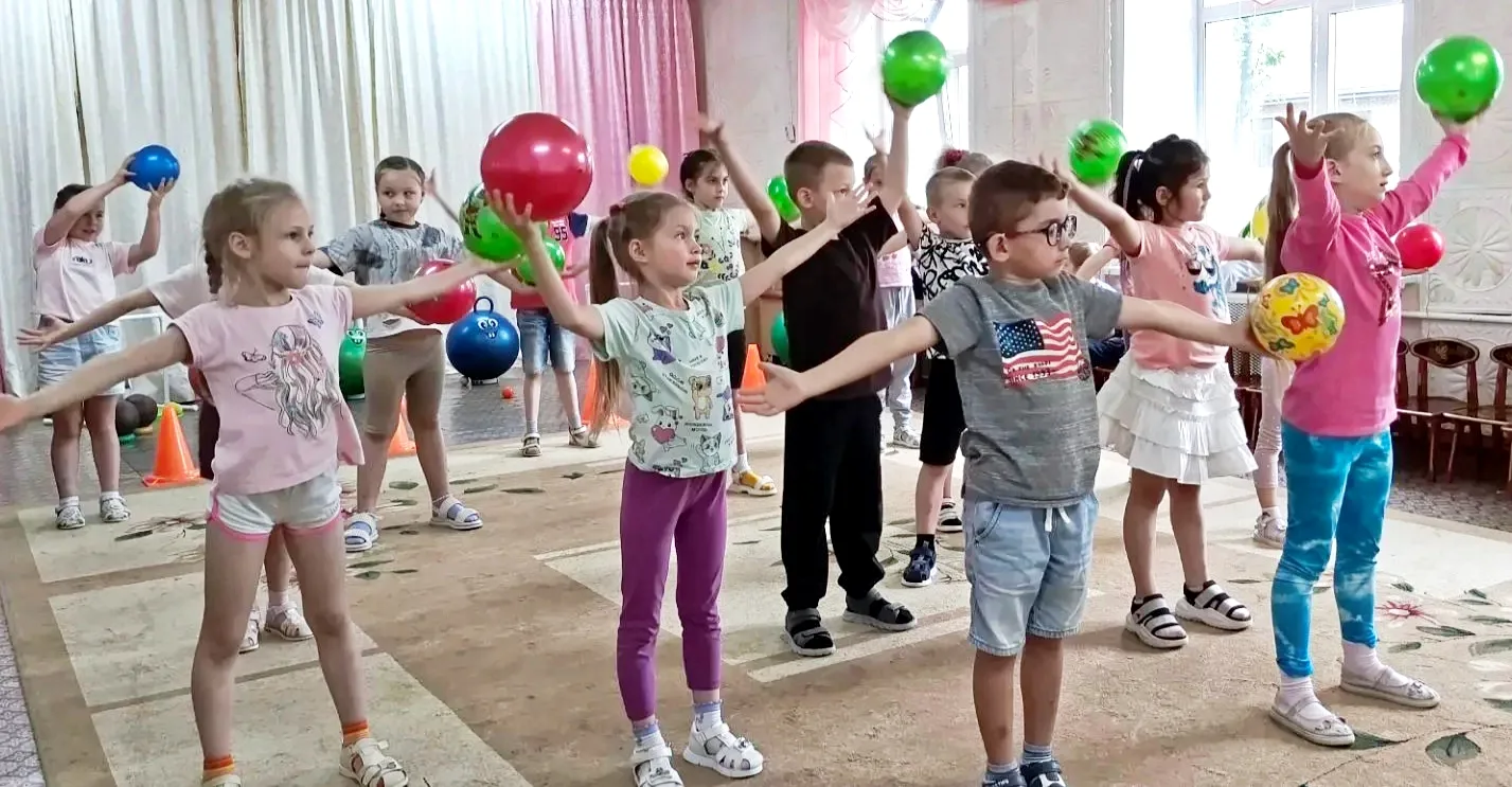 🥎В нашем детском саду прошёл тематический день, посвящённый играм с мячом.

🏀Мяч — одна из первых 