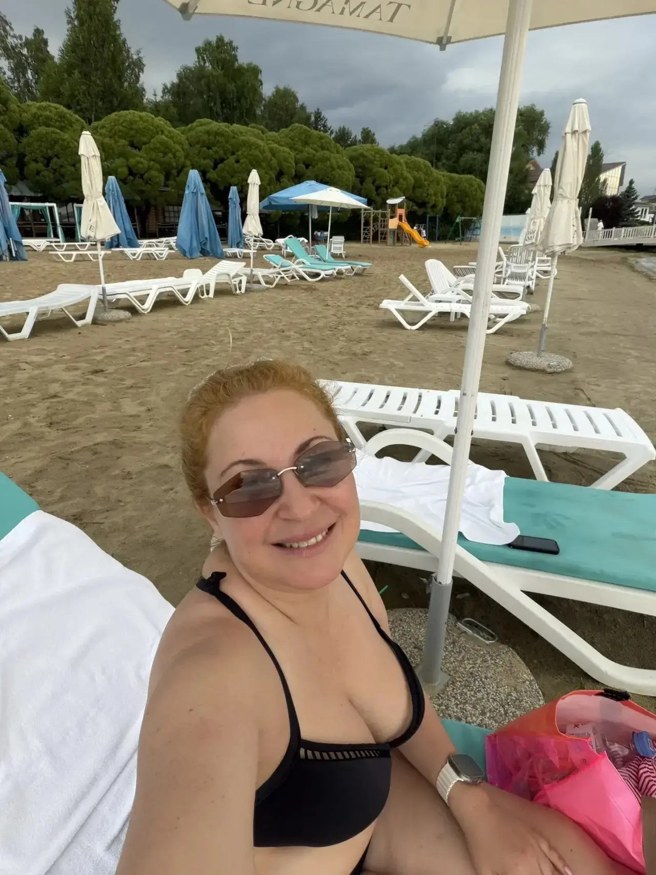 Удалось совсем немного поймать солнышко ☀️

Забавно получилось: у нас в городе несколько недель стоя