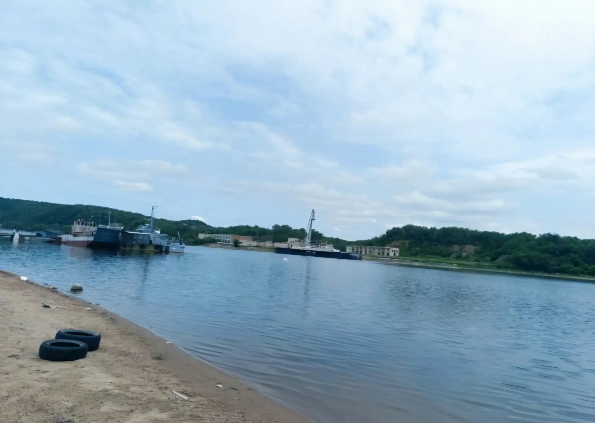Утонул хабаровчанин во время купания в Кировском затоне

Пропал во время купания в районе улицы Архи