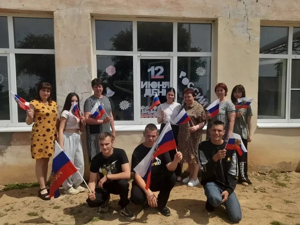 ВСЕРОССИЙСКАЯ АКЦИЯ «Родиной горжусь»
Сегодня в нашем оздоровительном лагере "Фантазёры" царила особ