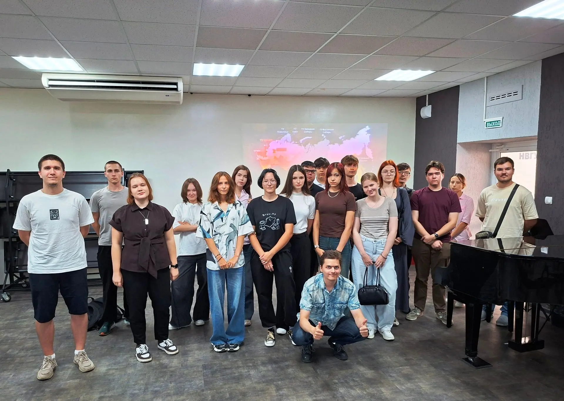⚡️ 12 сентября на факультете прошла встреча первокурсников с выпускниками. В формате др...