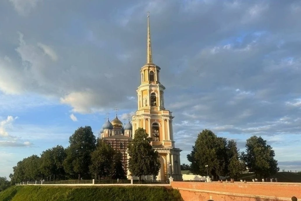 На благоустройство сквера 26 Бакинских Комиссаров в Рязани направлено 7,5 млн рублей! 🌳✨

Что плани