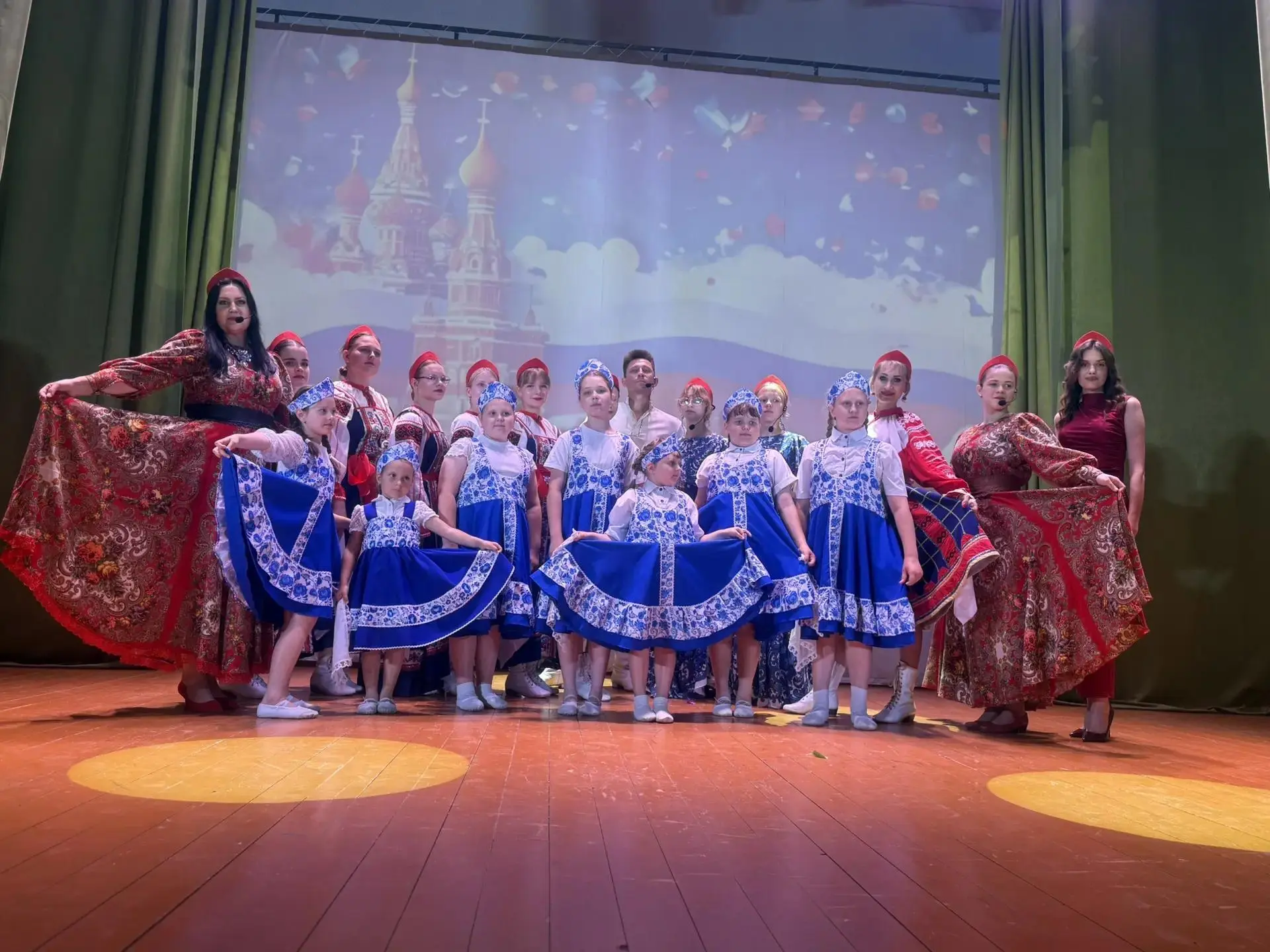 🇷🇺День России - это день, когда особенно ясно понимаешь: патриотизм начинается с любви к своему до