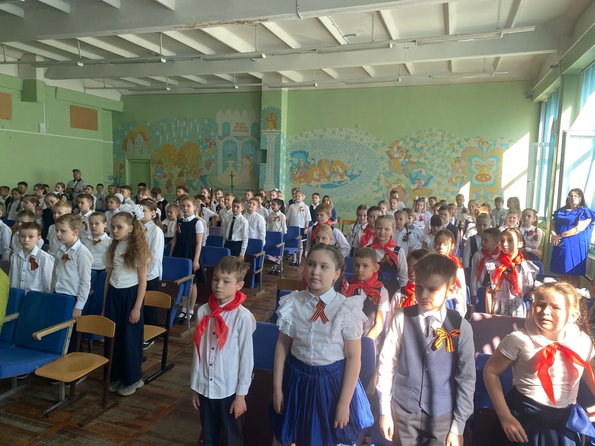 🎗️ Концерт ко Дню Победы от учащихся начальной школы!  Накануне ребята выступили с праздничной прогр