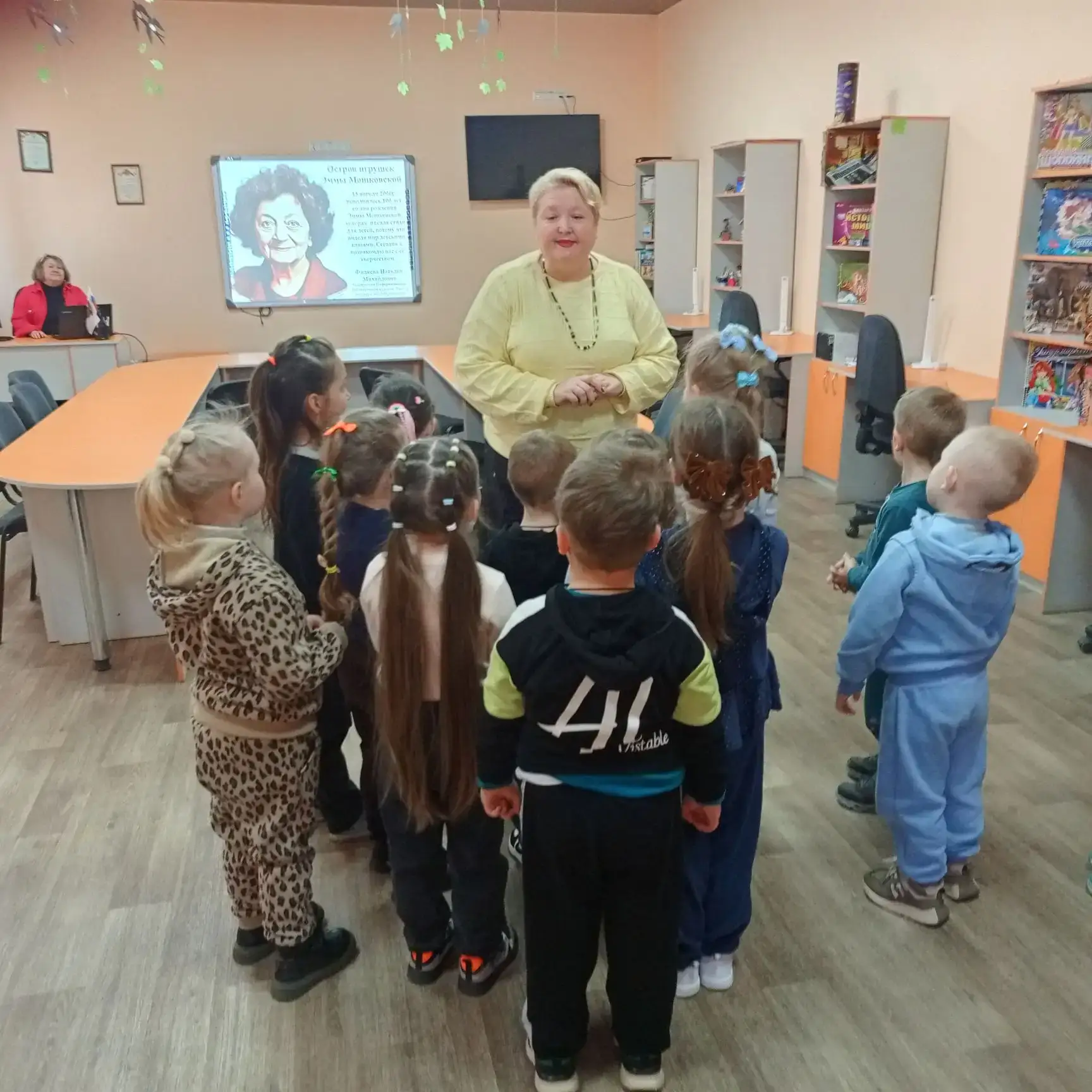 Сегодня в молодёжном отделе МБУ «Мироновский поселковый ДК» состоялся Литературный утре...