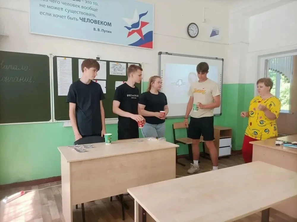 Лагерь труда и отдыха: завершаем с пользой и улыбкой!

11 июня в нашей школе торжественно завершился