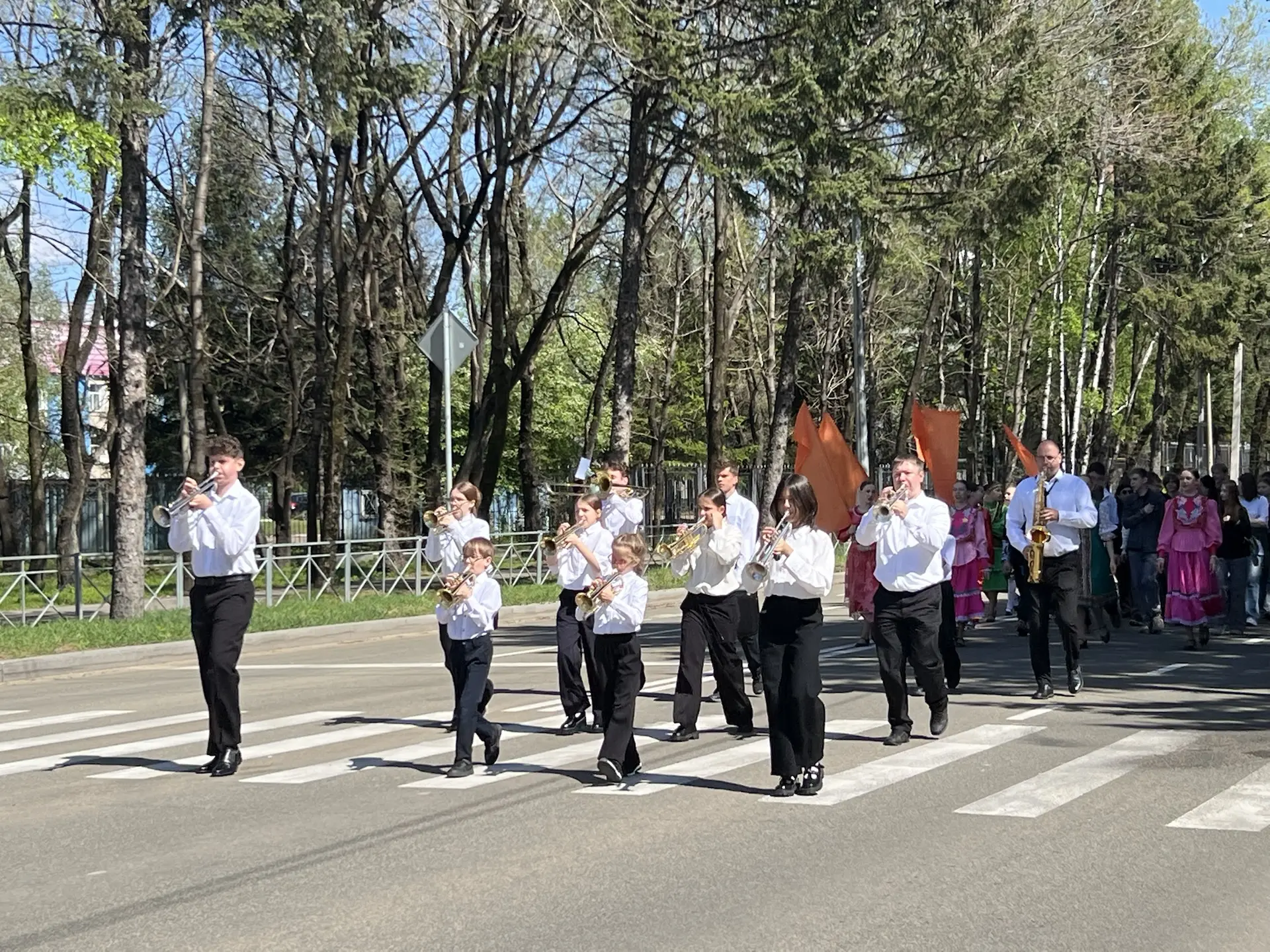 11 лучших детских оркестров Дальнего Востока прошли парадным маршем по главной улице Биробиджана   Ш