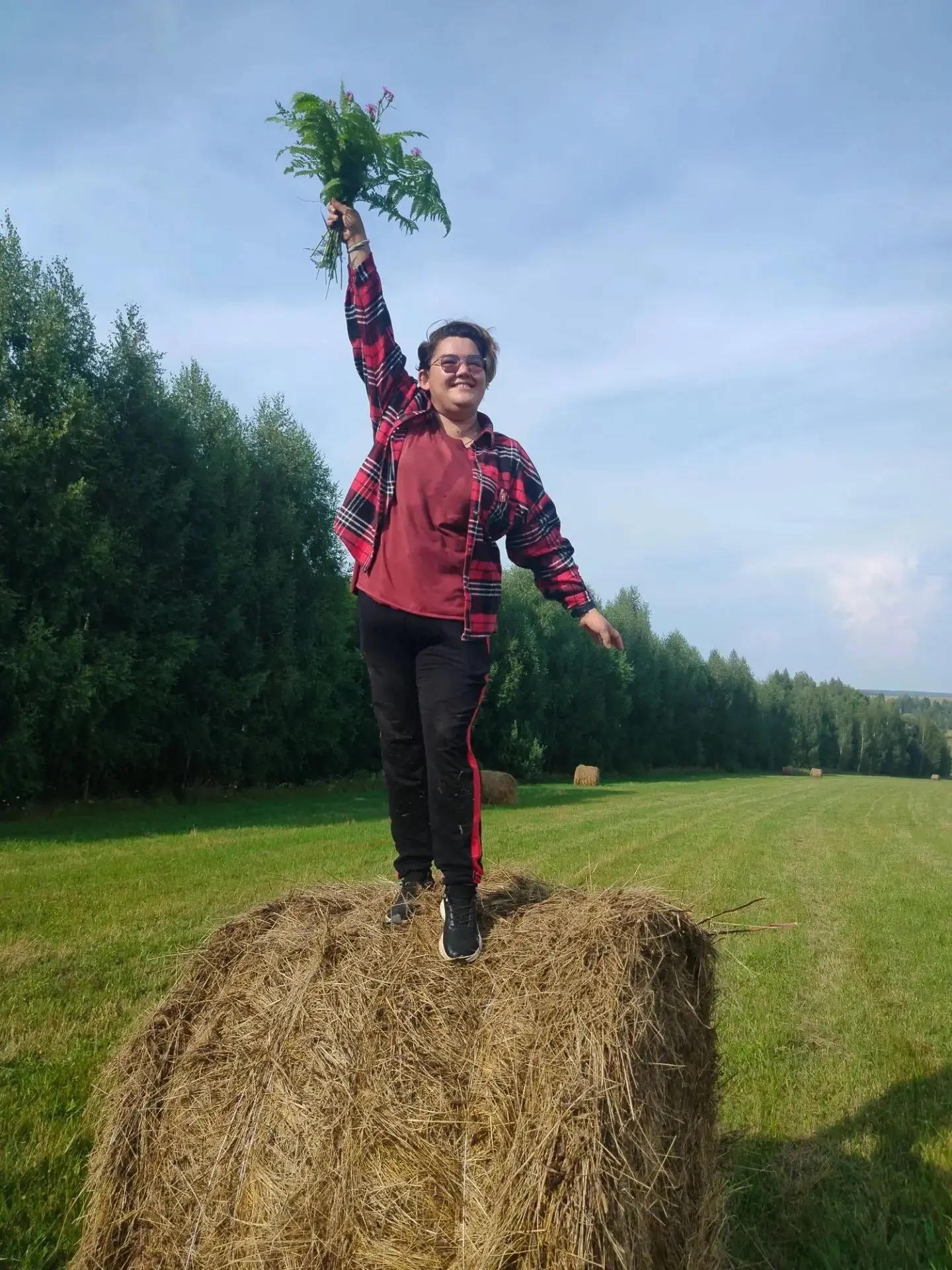 Сегодня была спонтанная фотосессия у сена)
