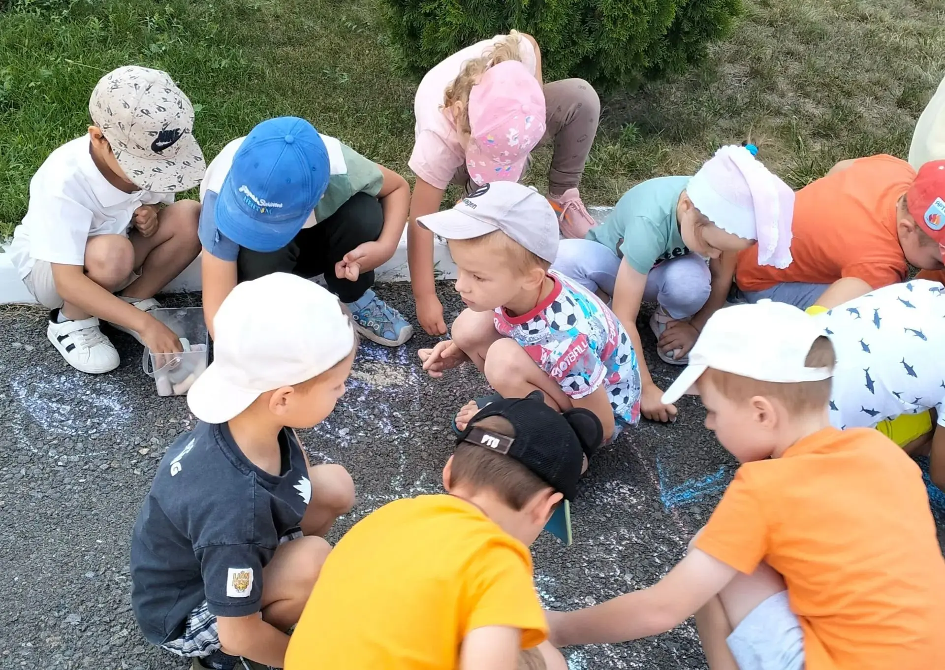 🍯🐝🍯Группа "Лучики" погрузилась в удивительный мир народного праздника – Медового Спа...