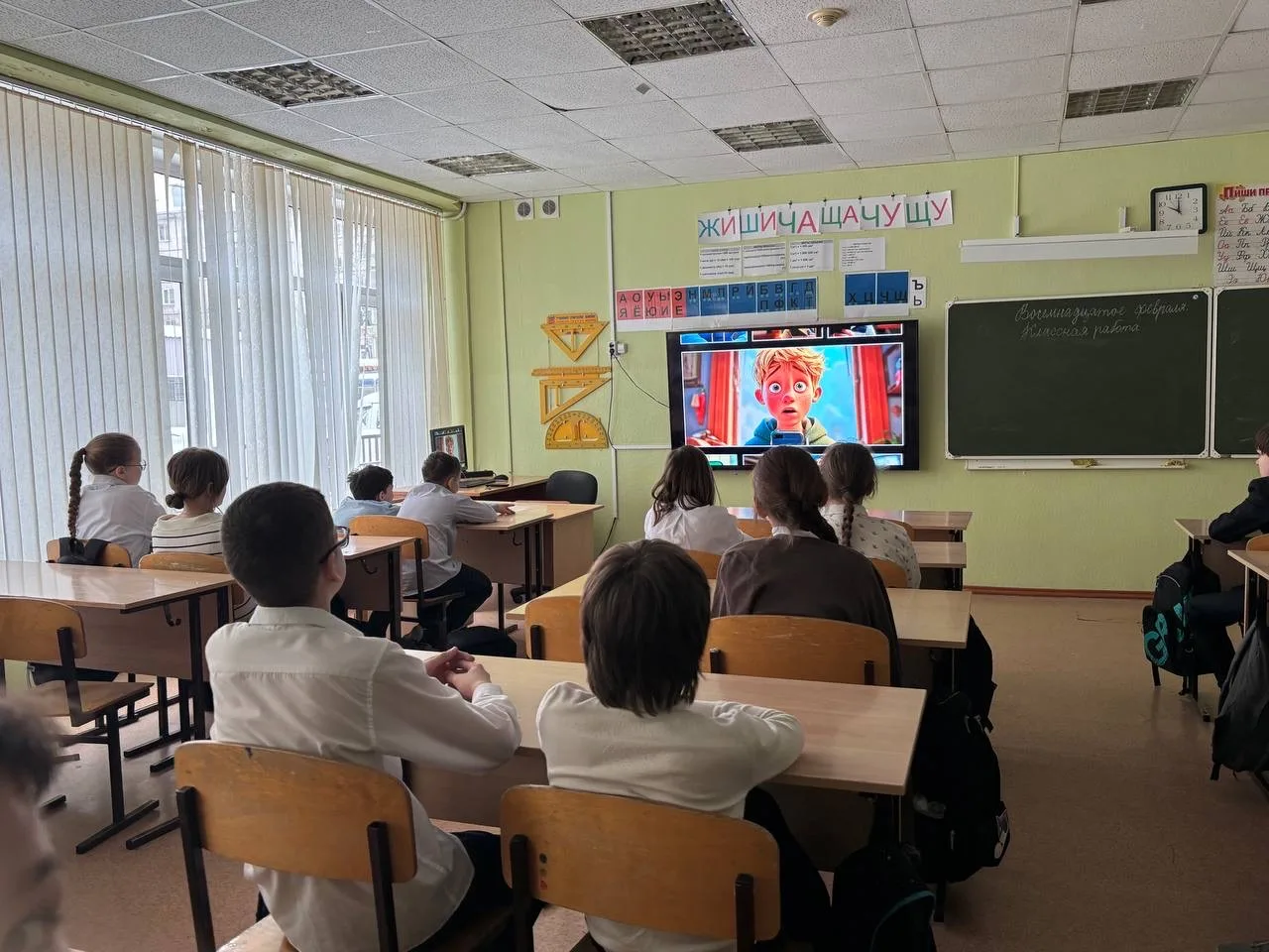 🔒 «Твой цифровой след»: как защитить себя в сети  В нашей школе в рамках Месячника информационной бе