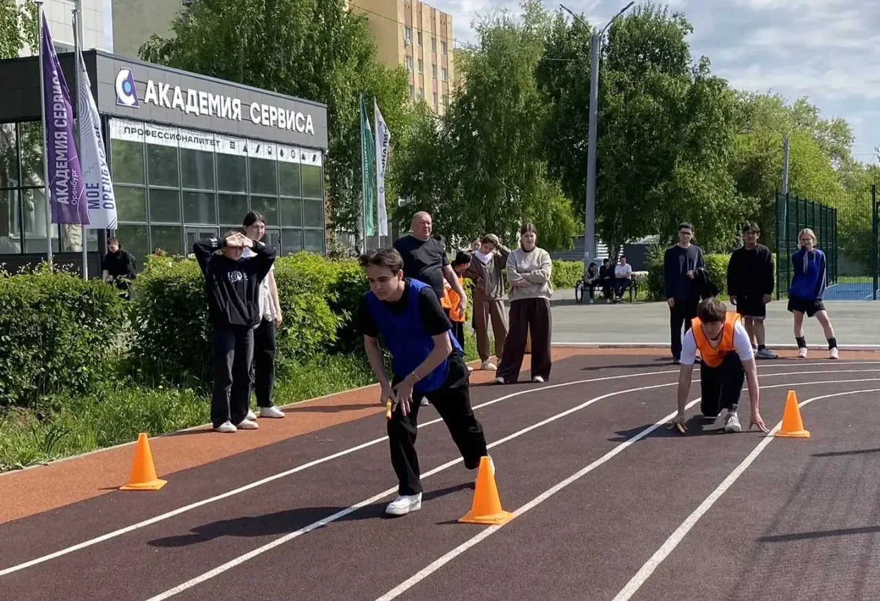 🏃‍♂️ Спортивная эстафета   Сегодня в Академии сервиса прошла эстафета в рамках областного месячника 