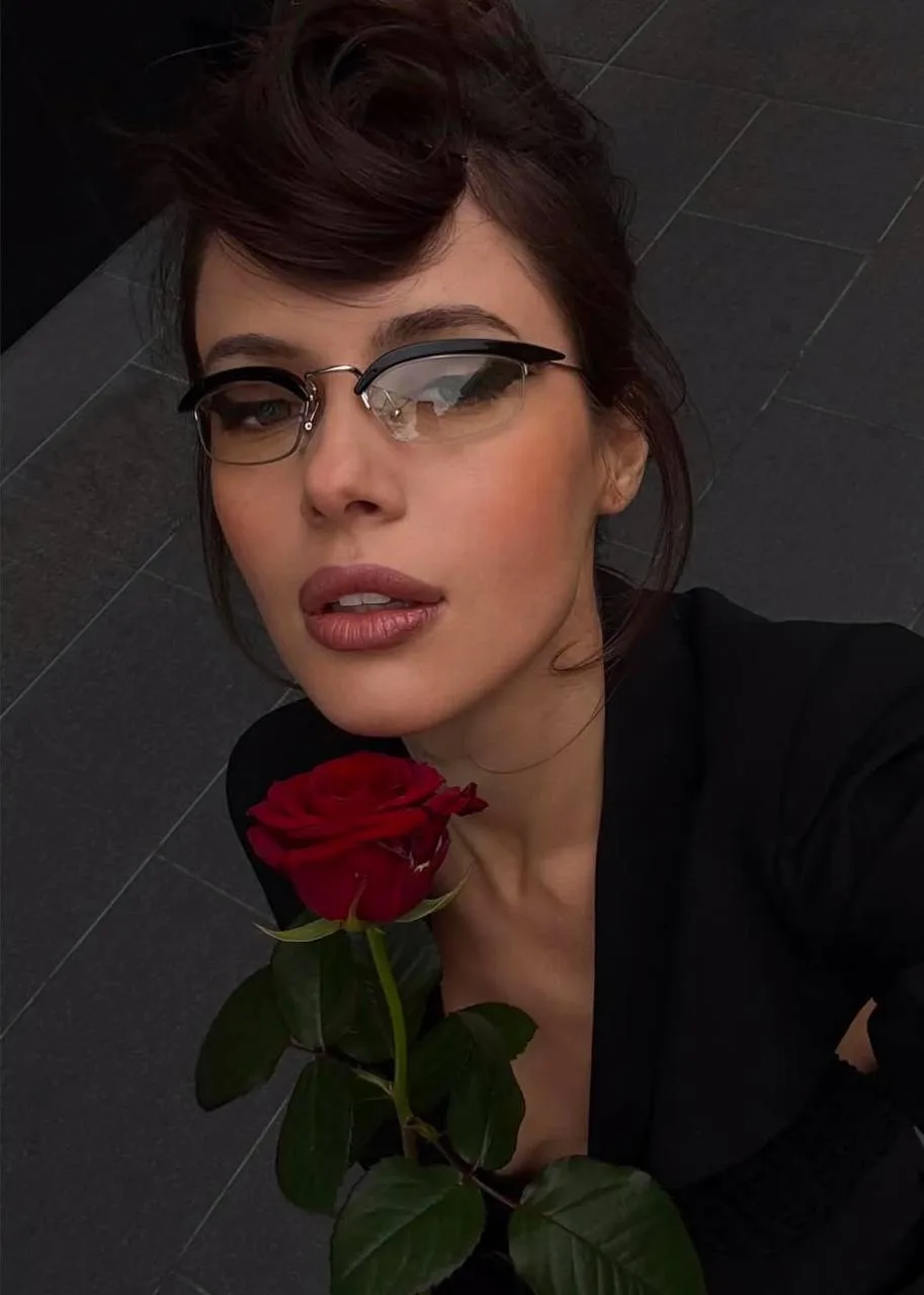 Очки Prada из коллекции FW24 — свежий must-have для it-girls❤️