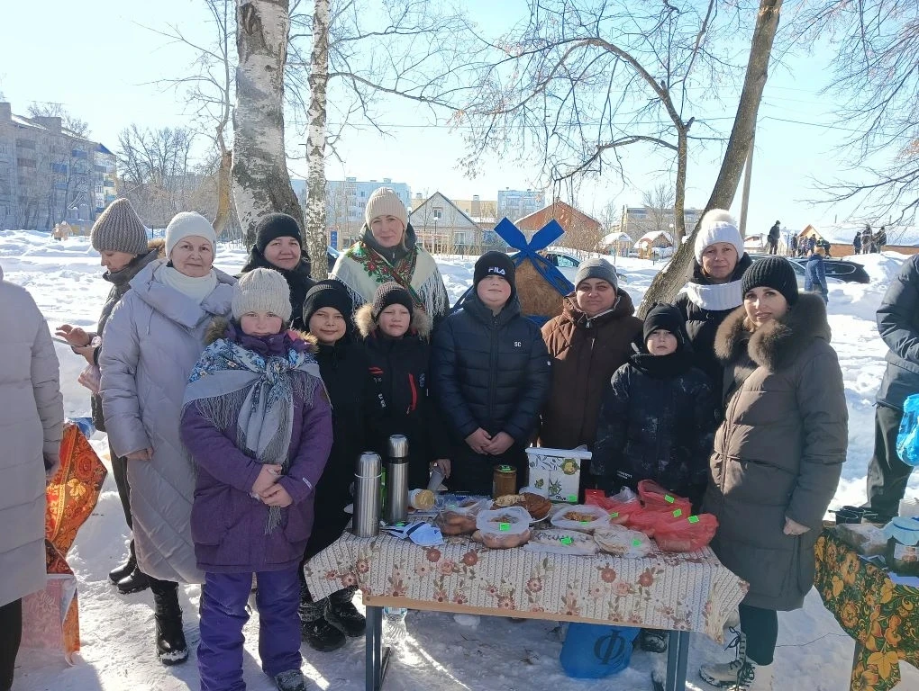 🥞 Гуляй, народ, Масленица у ворот! Школьная ярмарка в Чемодановке!  В МАОУ СОШ имени С.Е. Кузнецова 