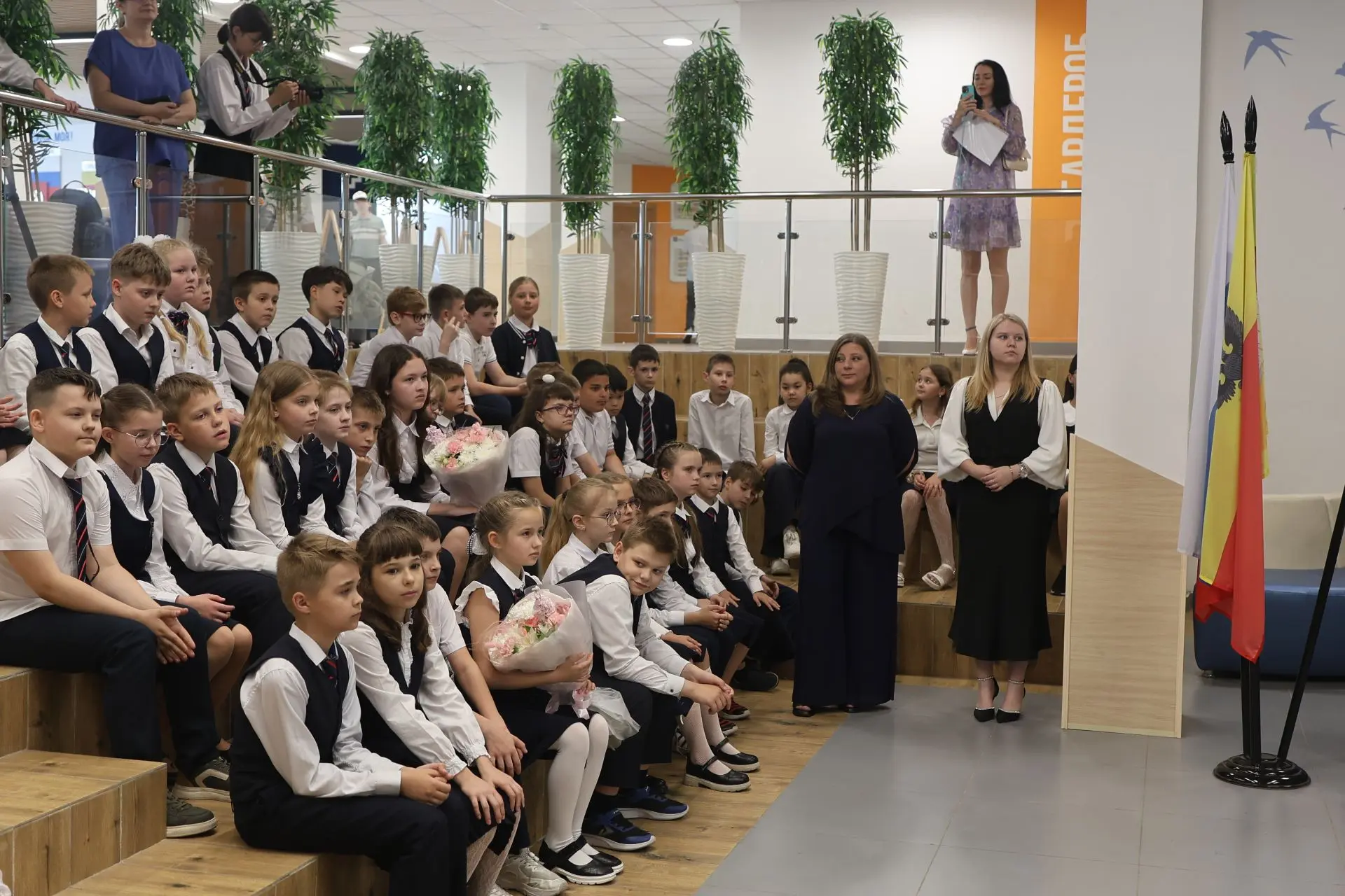 Поздравляем всех выпускников начальных классов с завершением первого, очень важного в и...