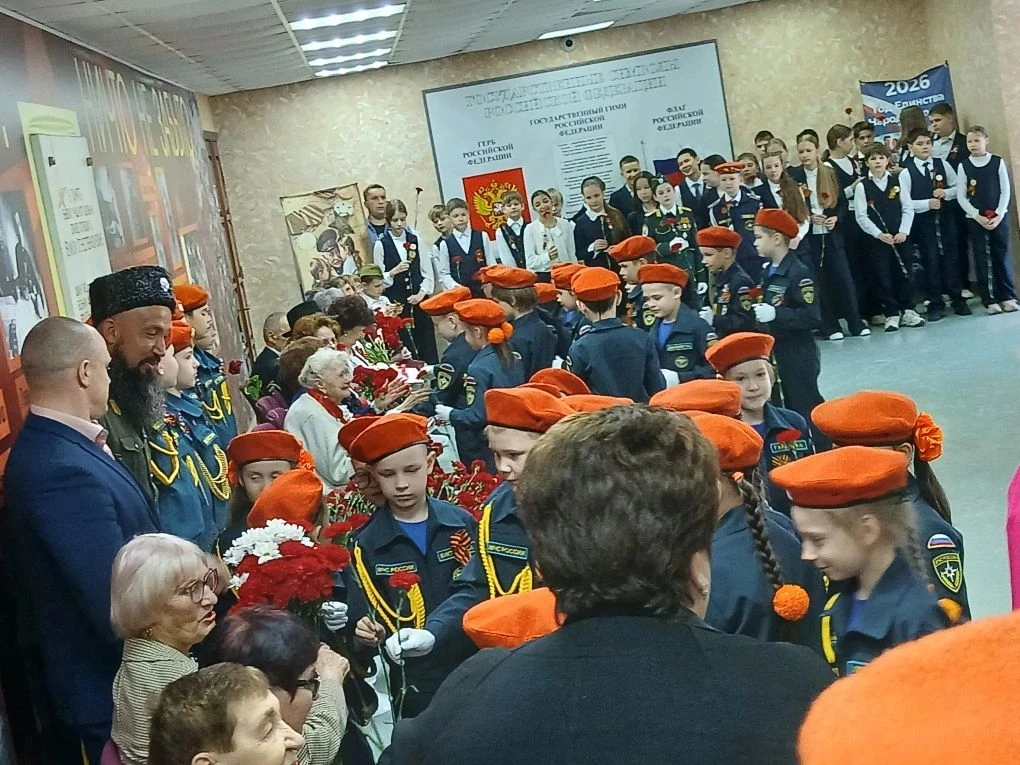 ВСПОМНИМ ВСЕХ ПОИМЕННО  ⭐️8 мая в рекреациии Героев Гимназии прошли традиционные памятные мероприяти