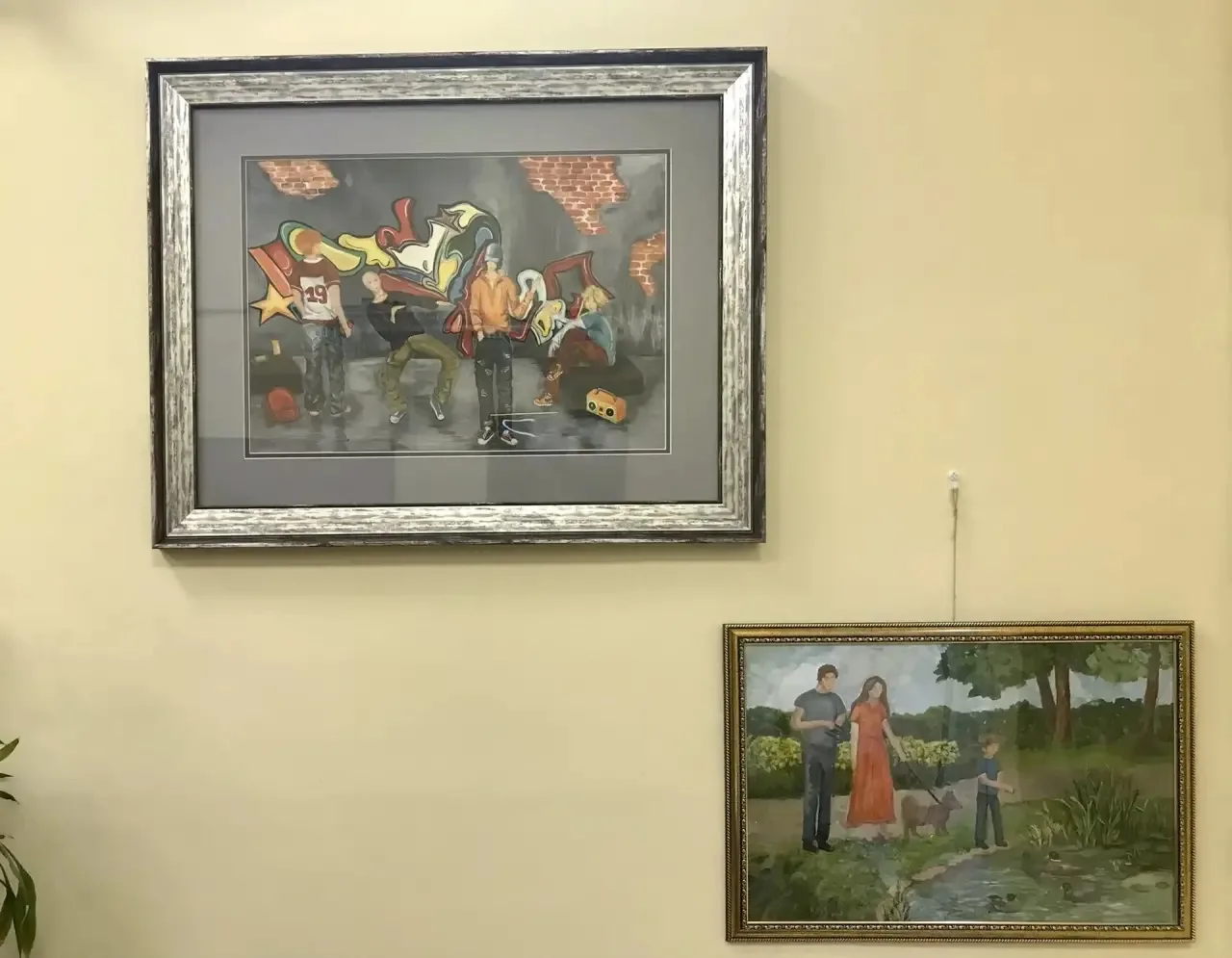 В ДШИ им. Ю.А. Розума (Ленина, д. 1 ), открылась выставка работ выпускников художествен...