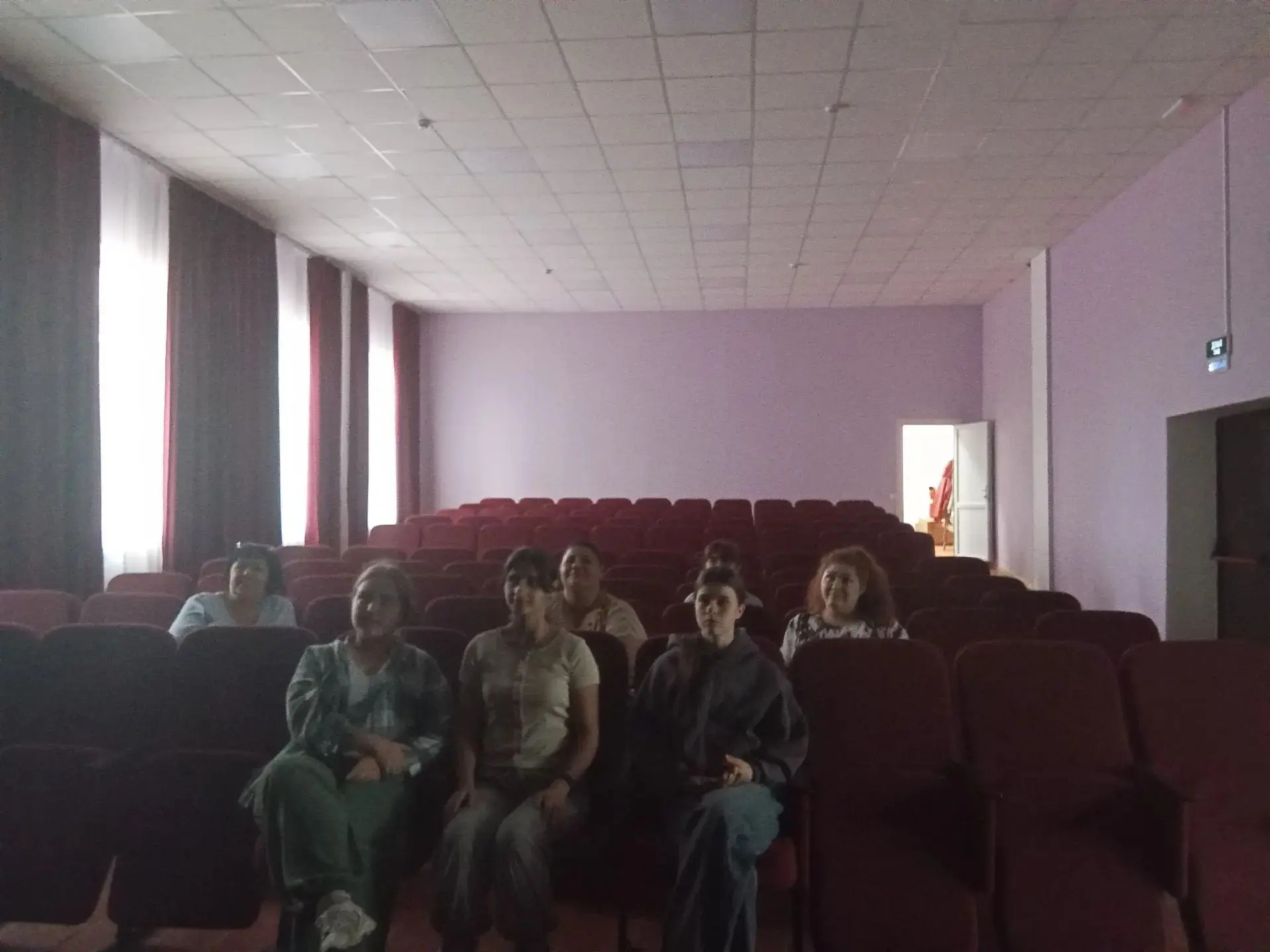 В рамках празднования Дня кино, в сельском клубе села Азовское,  прошёл просмотр культо...