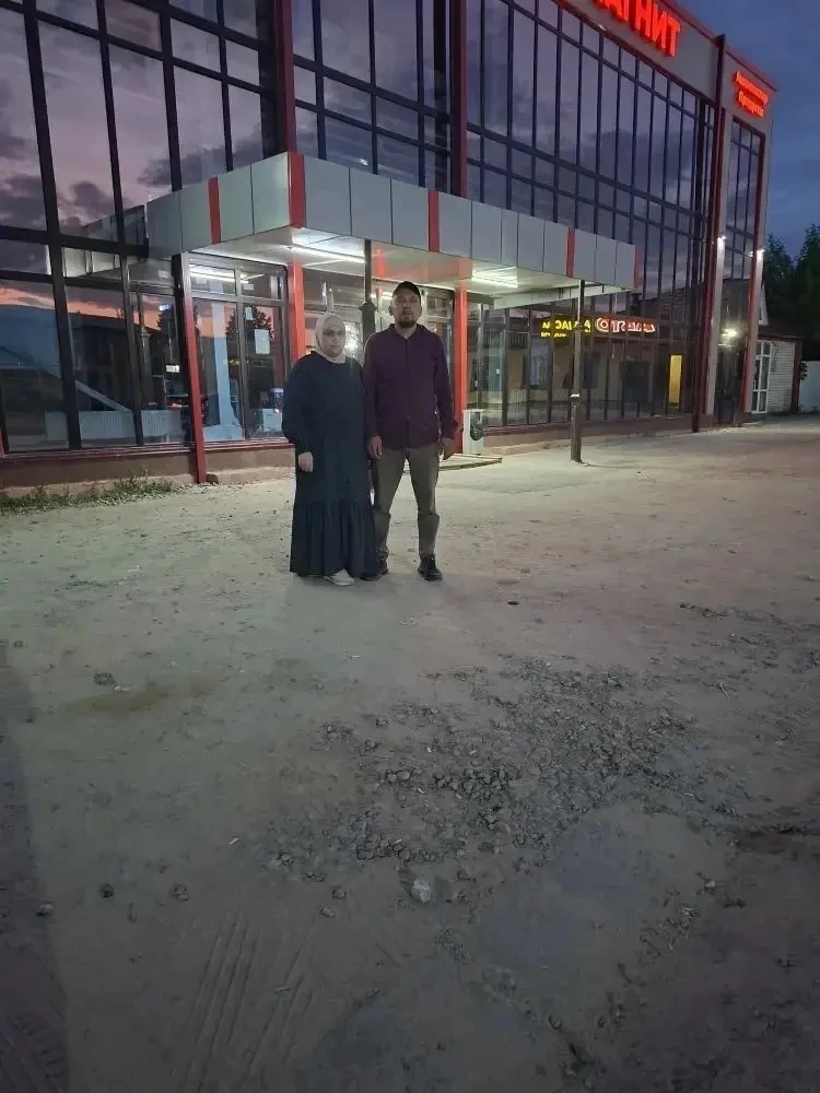 Рейд родителей 8 В класса по селу. Нарушений не выявлено.