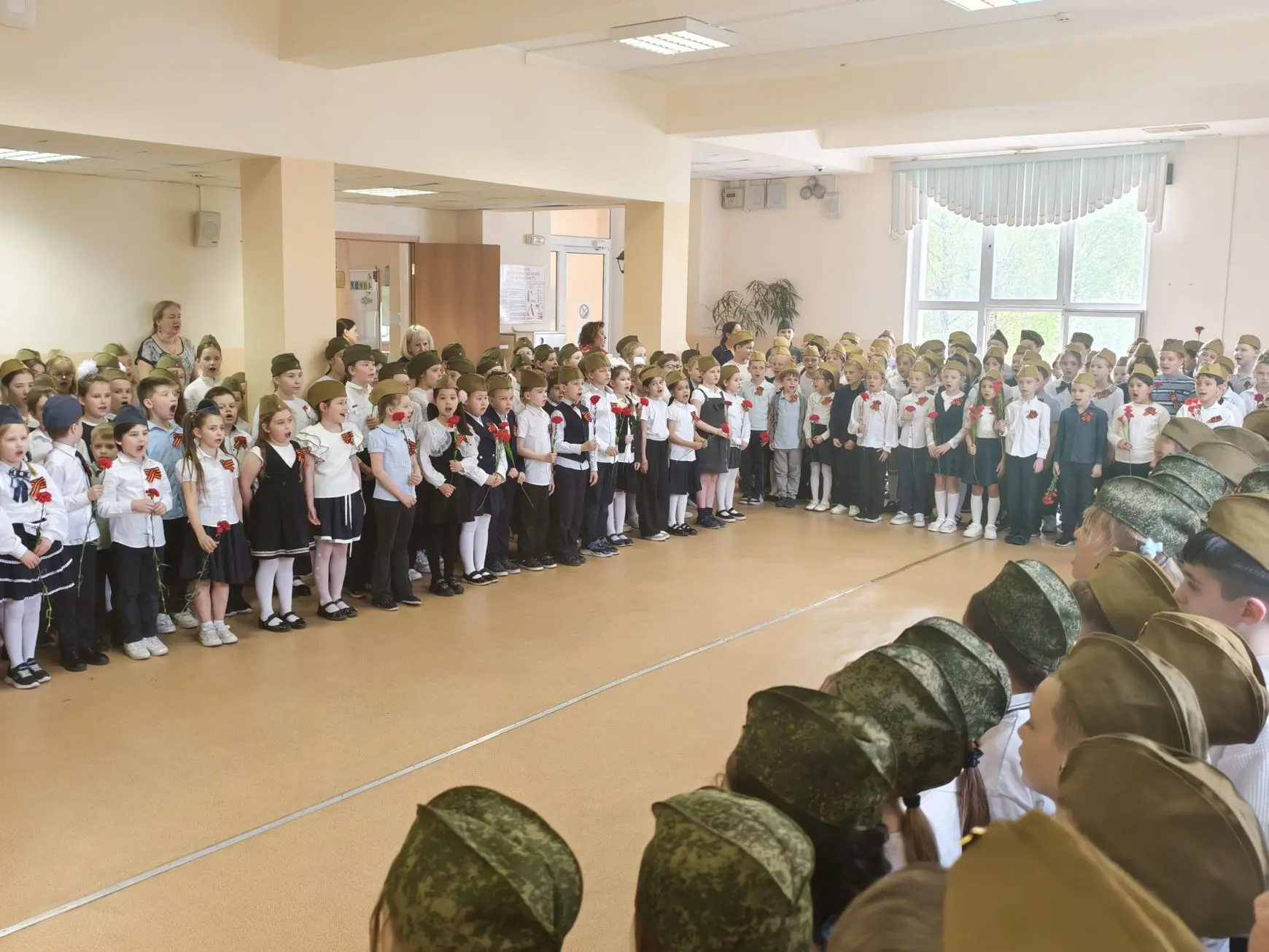 Красные гвоздики 💐💫  ⭐️ В преддверии Дня Победы в Великой Отечественной войне вчера в нашей школе пр