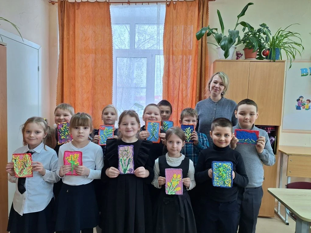 👩‍🎨 4 марта в 1 "Б" классе было по-настоящему весело! Наталия Леонидовна, мама нашего...