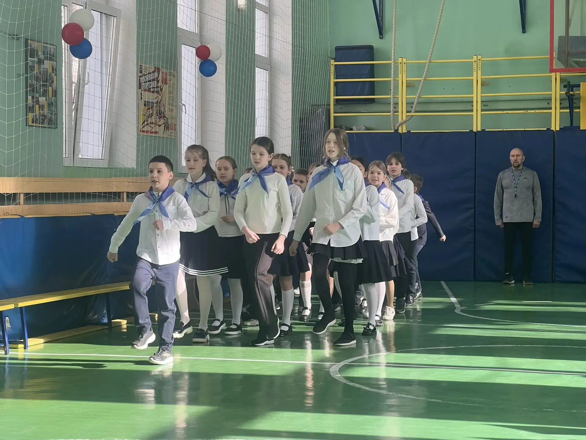 ⭐ Смотр строя и песни  📍 Ленинский проспект, 43А  ⚡ В нашей школе прошёл традиционный смотр строя и 