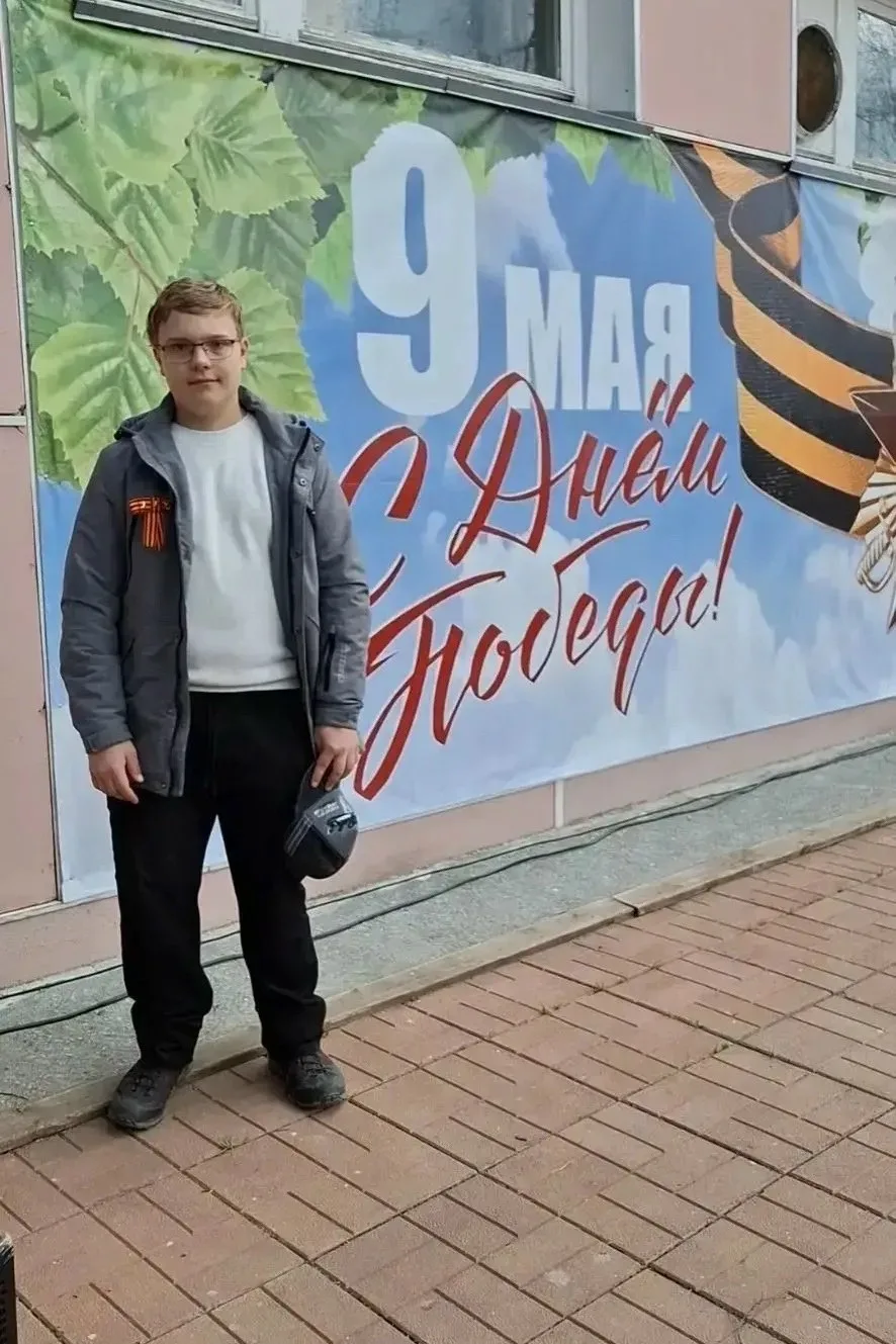 Полиция Лесного разыскивает 14-летнего мальчика.

Киреев Тихон Алексеевич, 08.10.2011 г р. 
Рост при