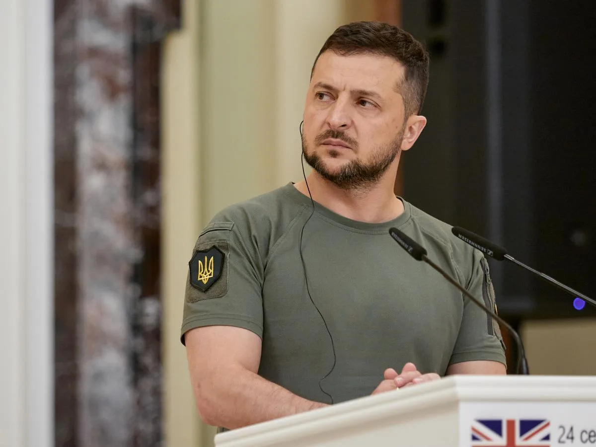 Мендель: Украина теряет свободу слова и превращается в военное государство