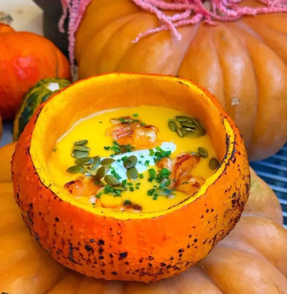 🎃 Тыквенный суп прямо в тыкве появился в OMG Coffee