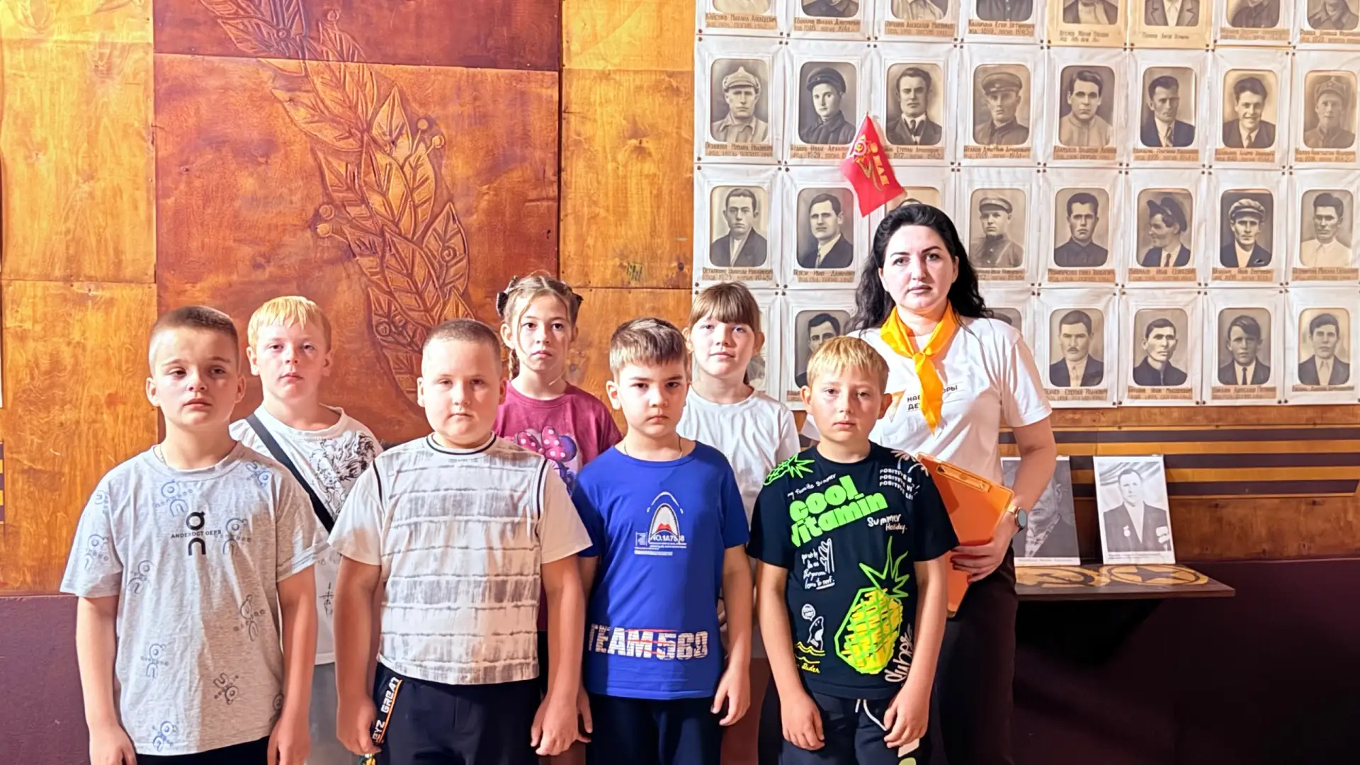 Четвероклассники Порт-Катоновской школы почтили подвиг земляков в День освобождения Рос...