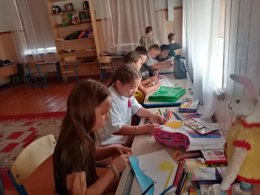 Сегодняшний день в оздоровительном лагере "Планета детства" получился невероятно насыщенным. Торжест
